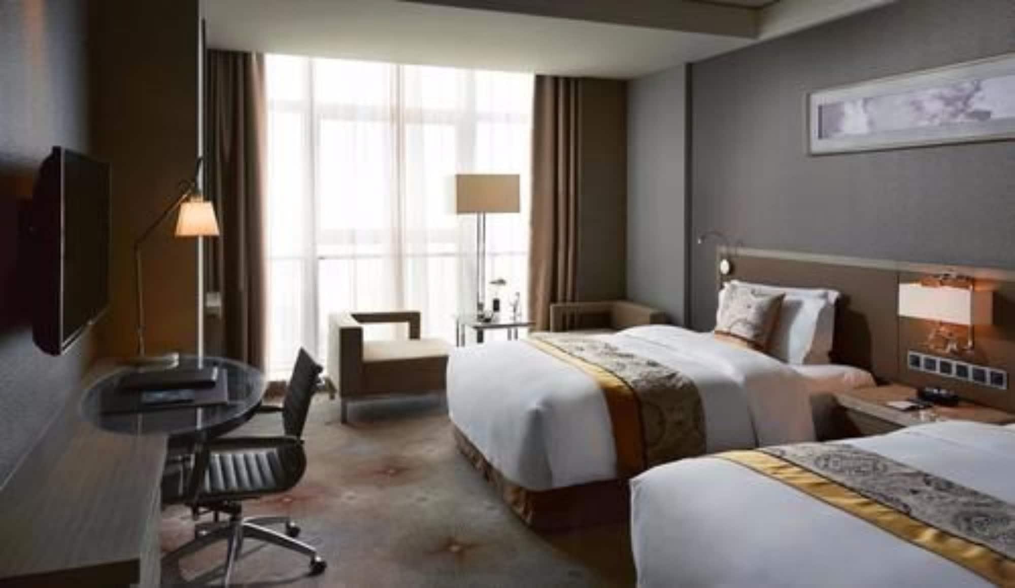Hotel Melia Jinan Esterno foto