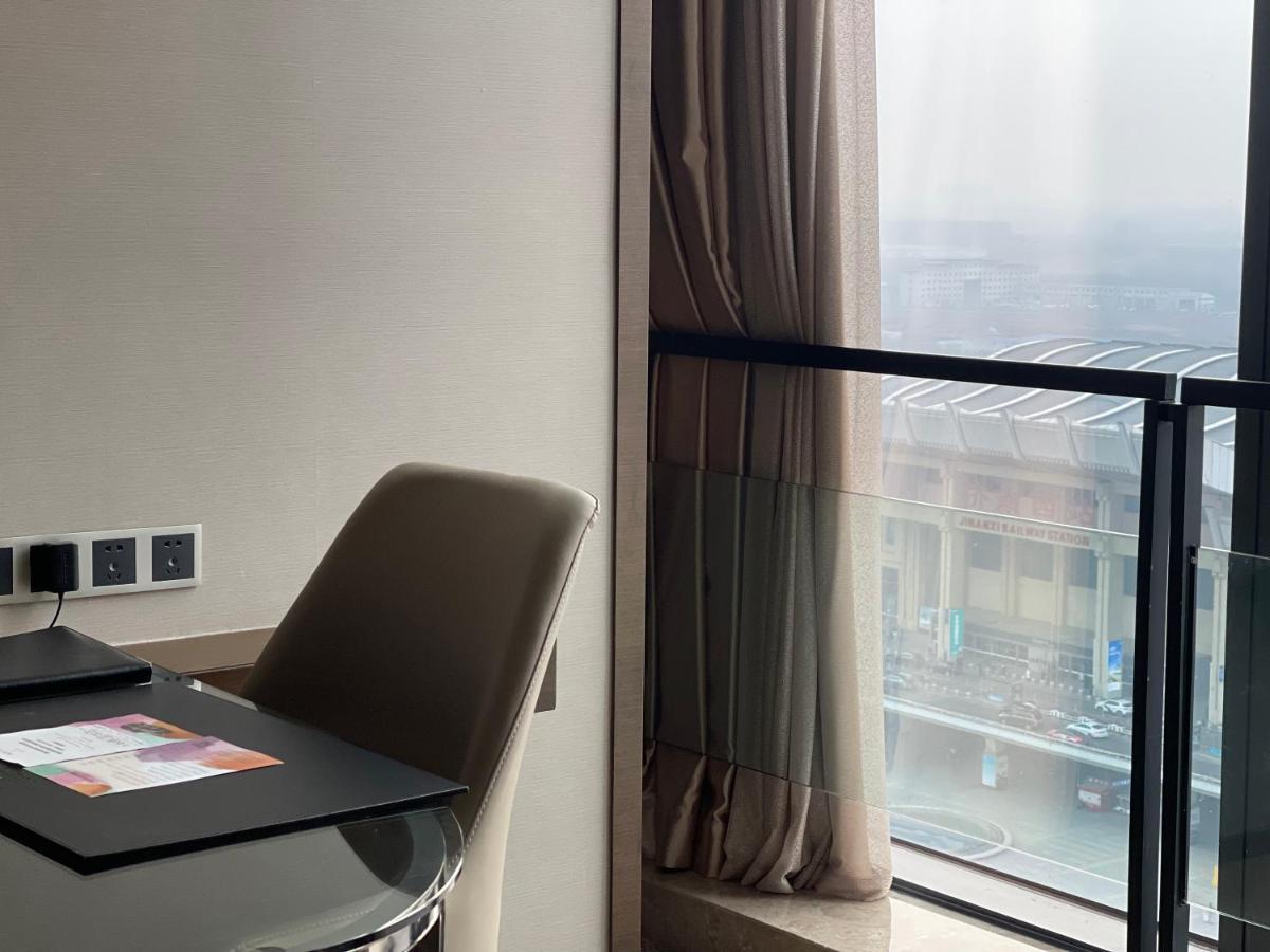 Hotel Melia Jinan Esterno foto