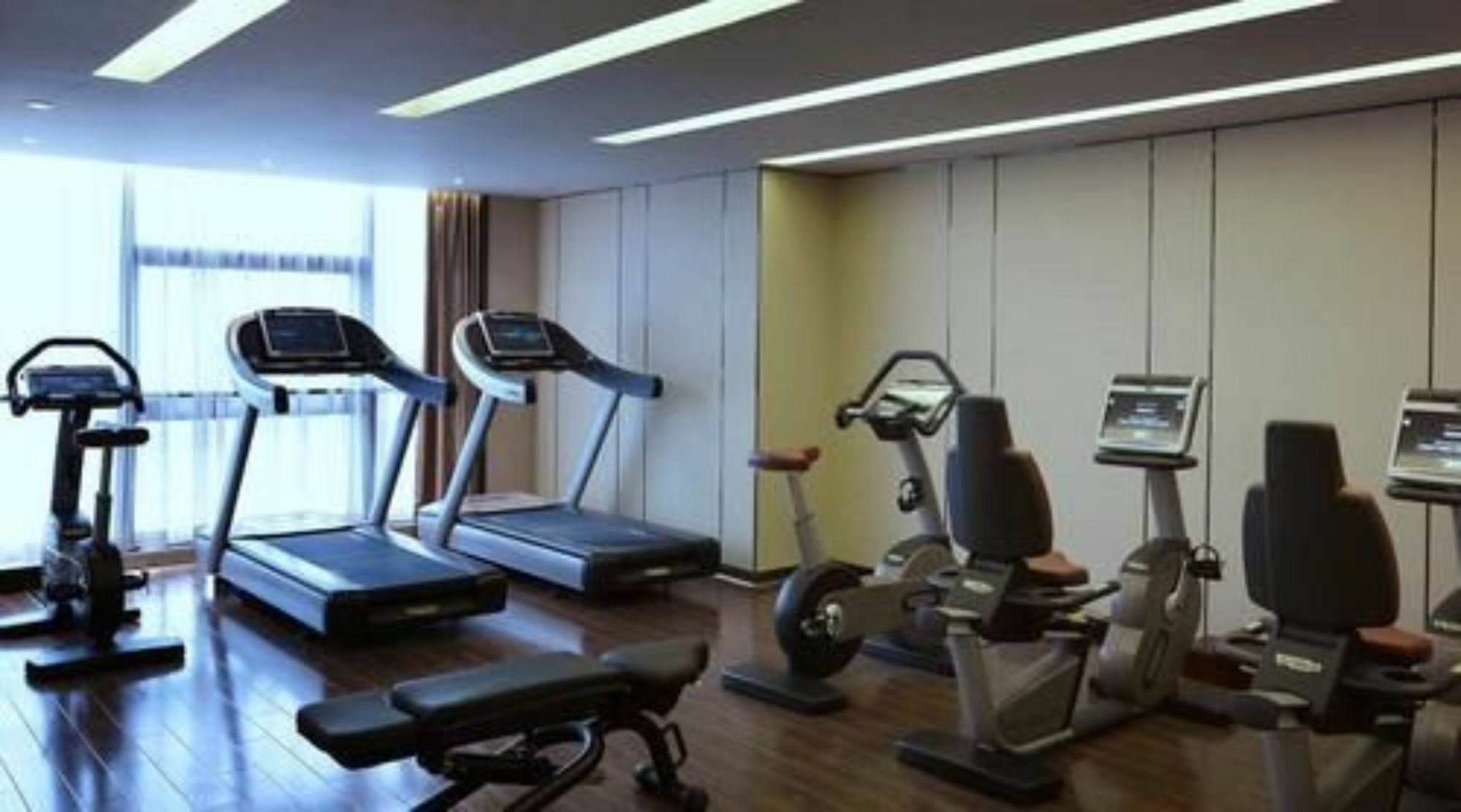 Hotel Melia Jinan Esterno foto