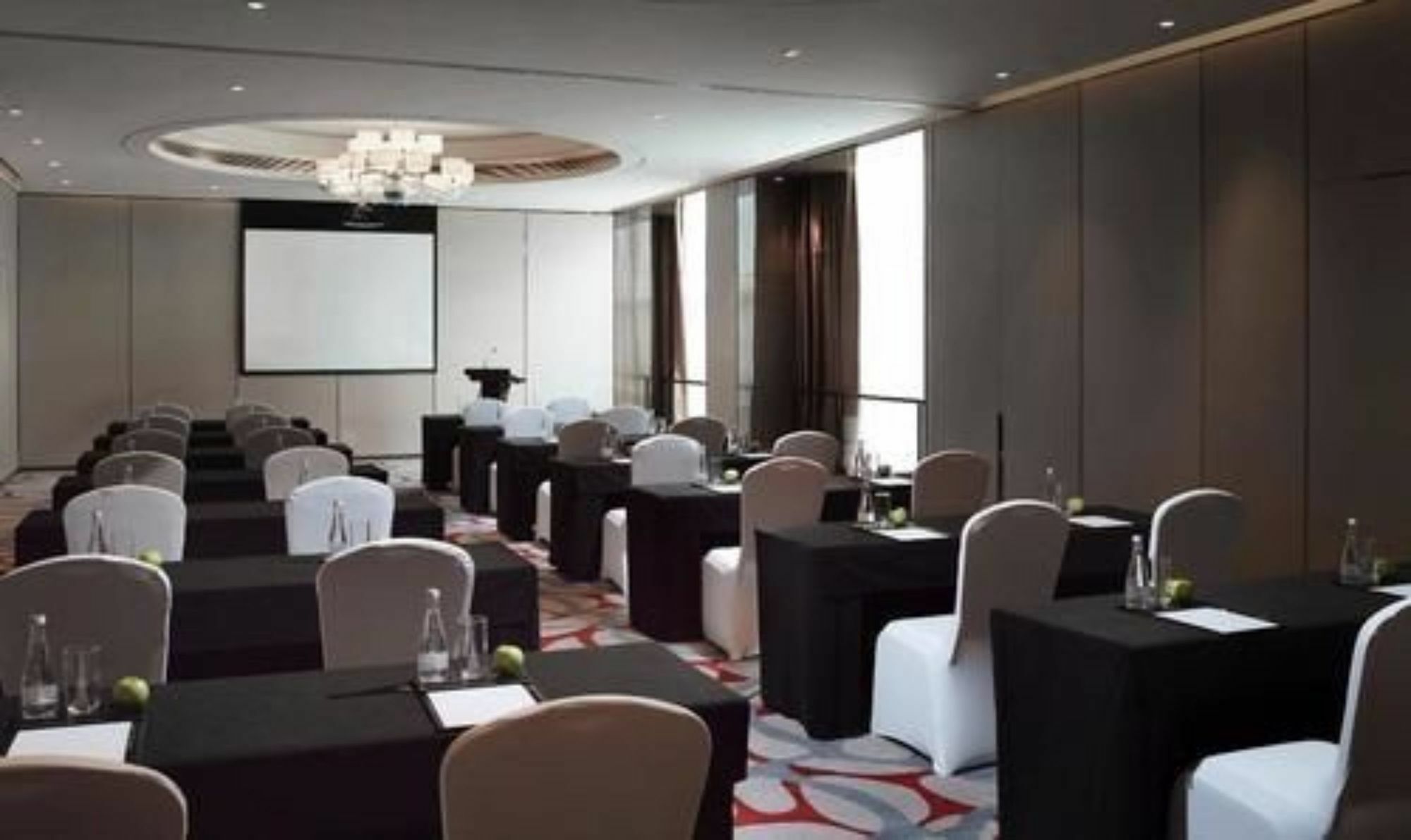 Hotel Melia Jinan Esterno foto